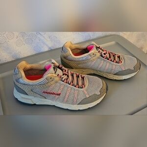 Montrail Gryptonite Trail Athletic Shoes/ Sneakers ~ 7/ Tan- Navy- Pink